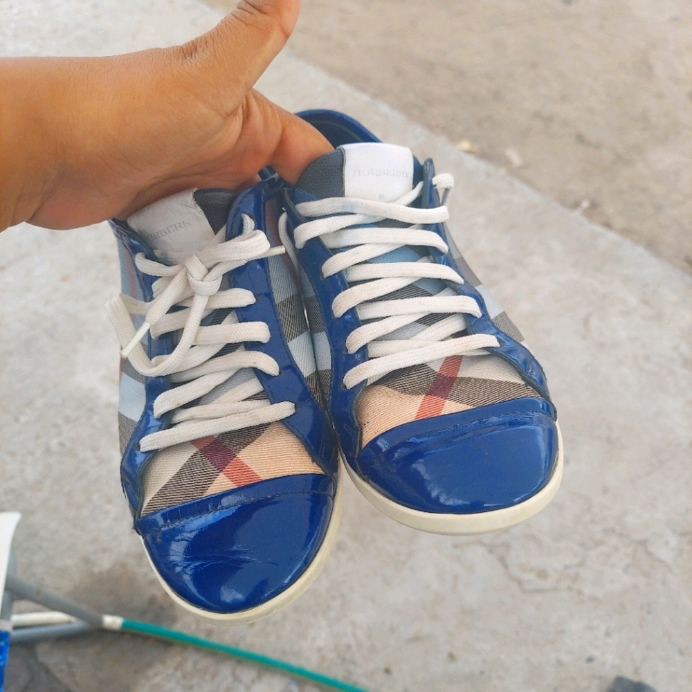 Burberry Logo shoes